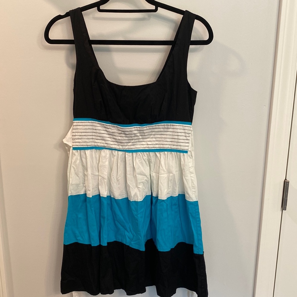 Size 7 block colored dress